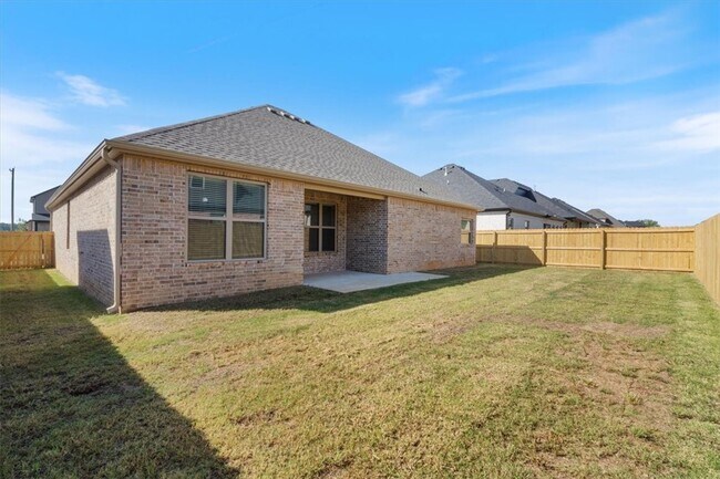 Building Photo - 7004 SW Basswood Ave