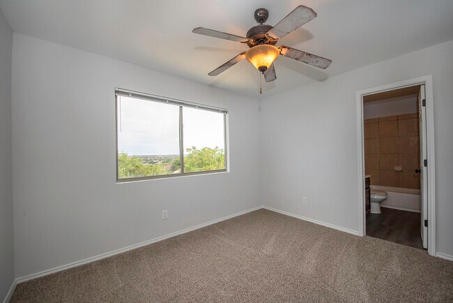 Building Photo - 7202 Colina Way