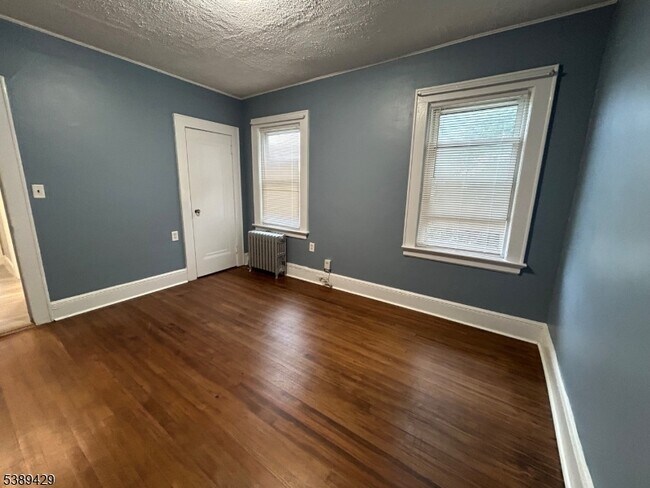 Building Photo - 227 N 15th St