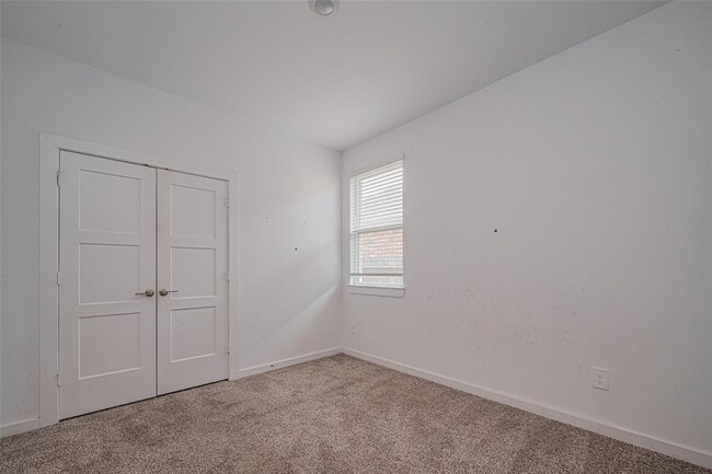 Building Photo - 133 Aurora Spgs Dr