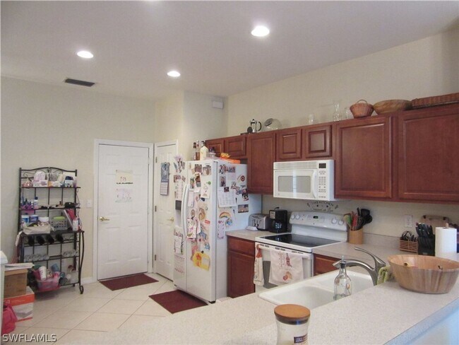 Building Photo - Beautiful Open Floorplan home!