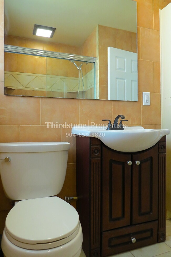 Building Photo - 2853 Lydia St