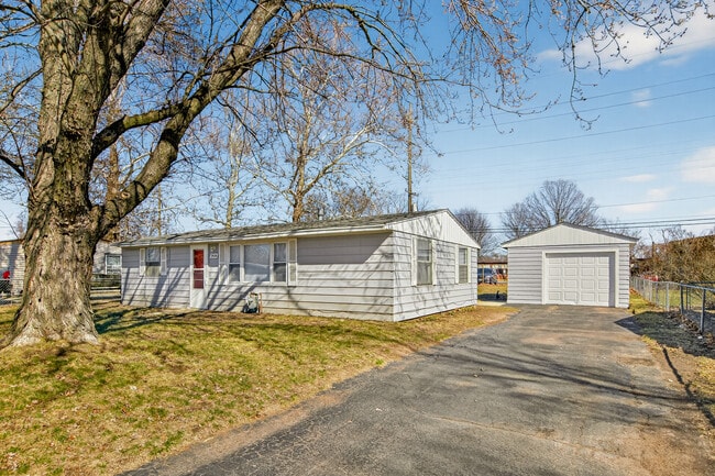 Building Photo - 7525 Mildred Rd