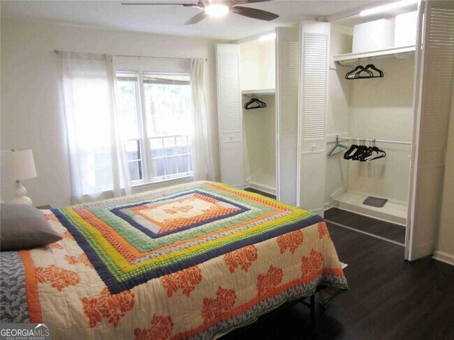 Building Photo - 11 Cantey Pl NW