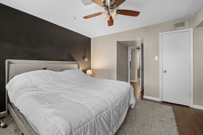 Building Photo - 4641 Wild Indigo St
