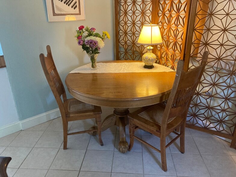 Dining - 396 Main St