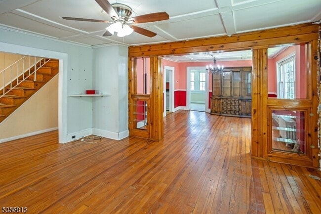 Building Photo - 16 E Munson Ave