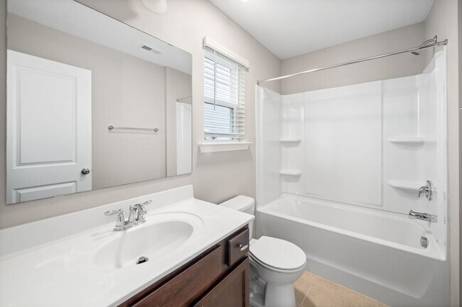 Building Photo - Everything You Need. All Right Here. Chic ...