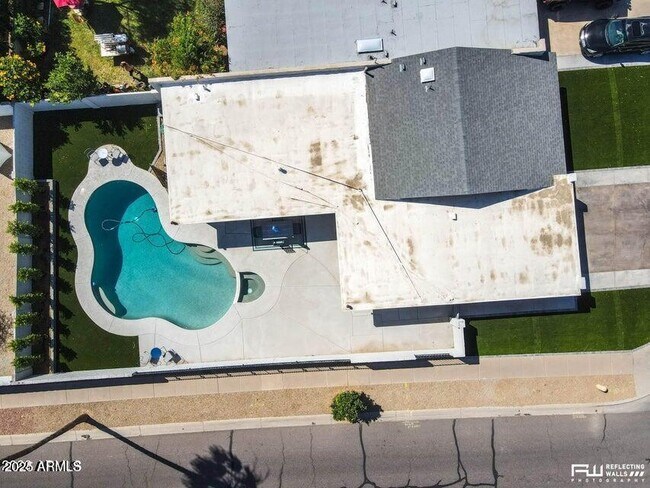 Building Photo - 401 Paladin Cir