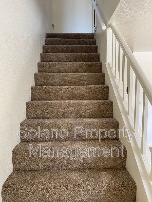 Building Photo - 516 Pacific Ave