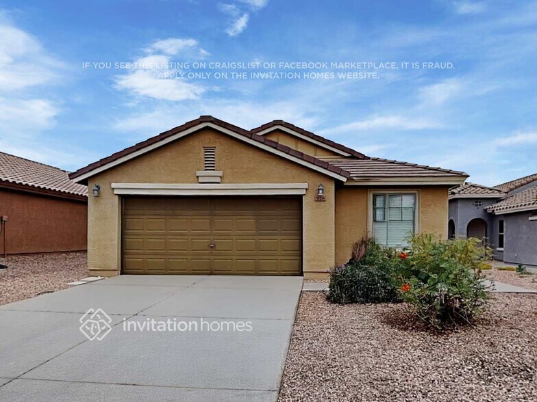 Primary Photo - 928 W Desert Canyon Dr