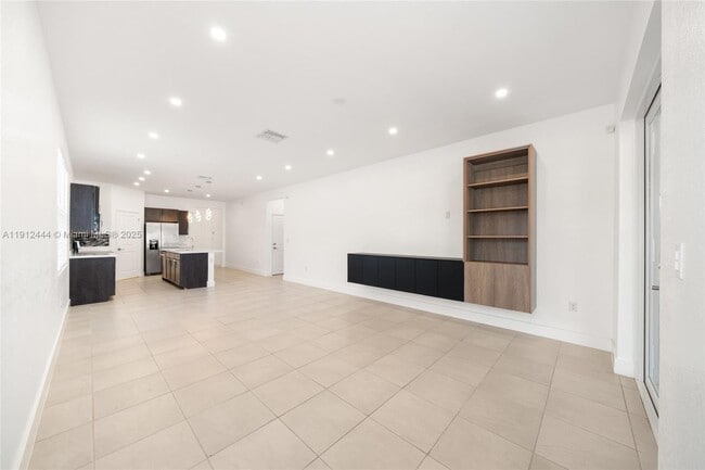 Building Photo - 13229 SW 271st Ter