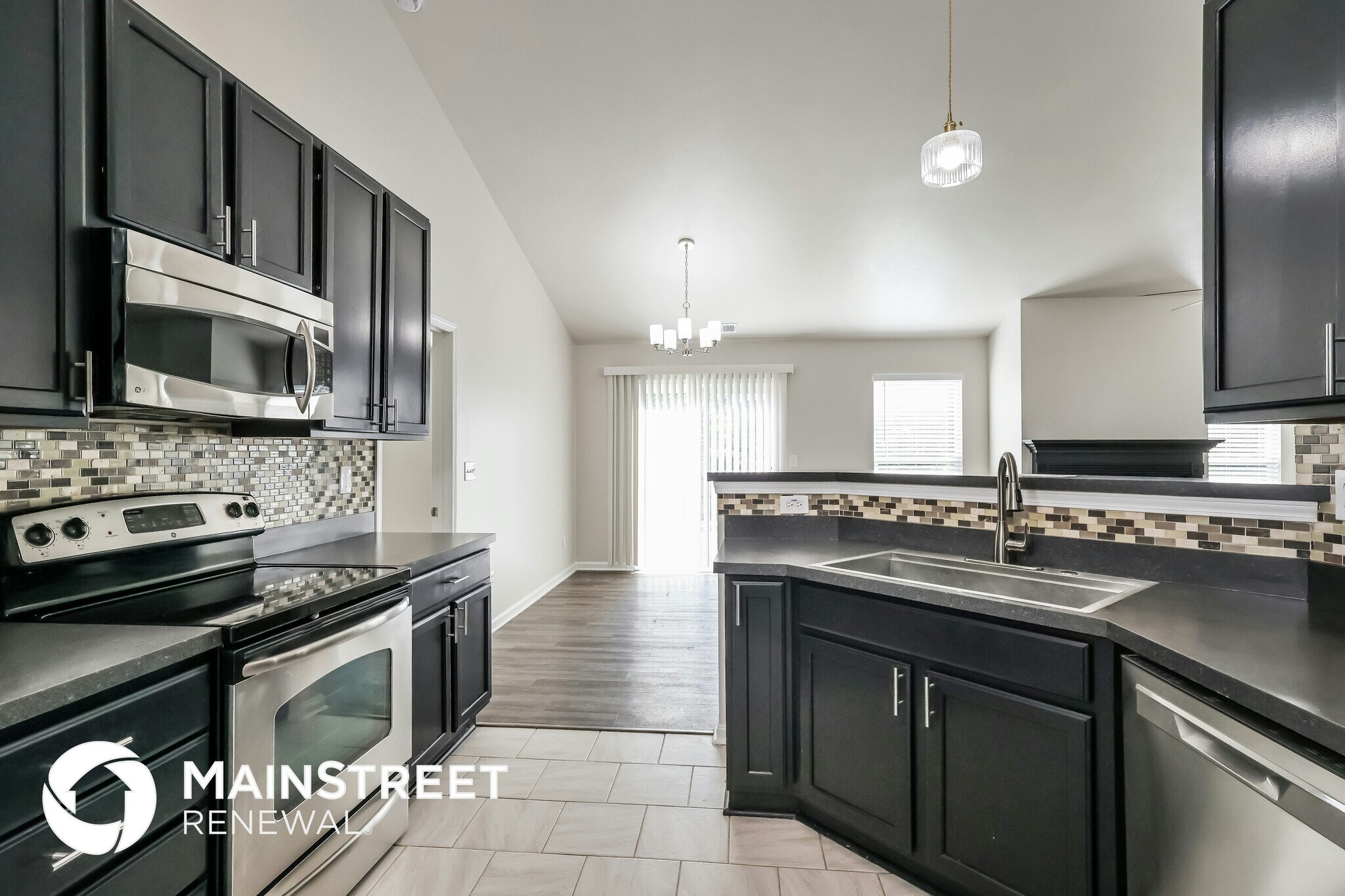 Building Photo - 7003 Hollow Oaks Dr