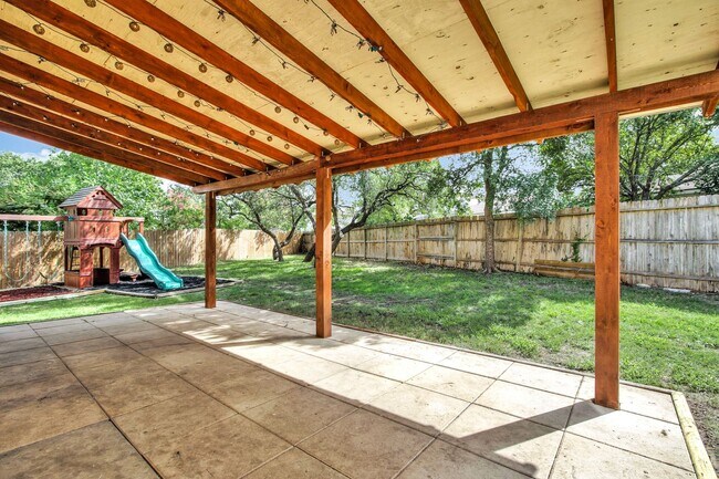Building Photo - ***APPLICATION CURRENTLY UNDER REVIEW***Sp...