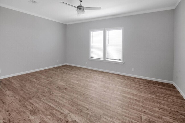 Building Photo - 1459 Whispering Pnes Lp