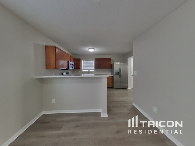 Building Photo - 607 Deer Trail Dr
