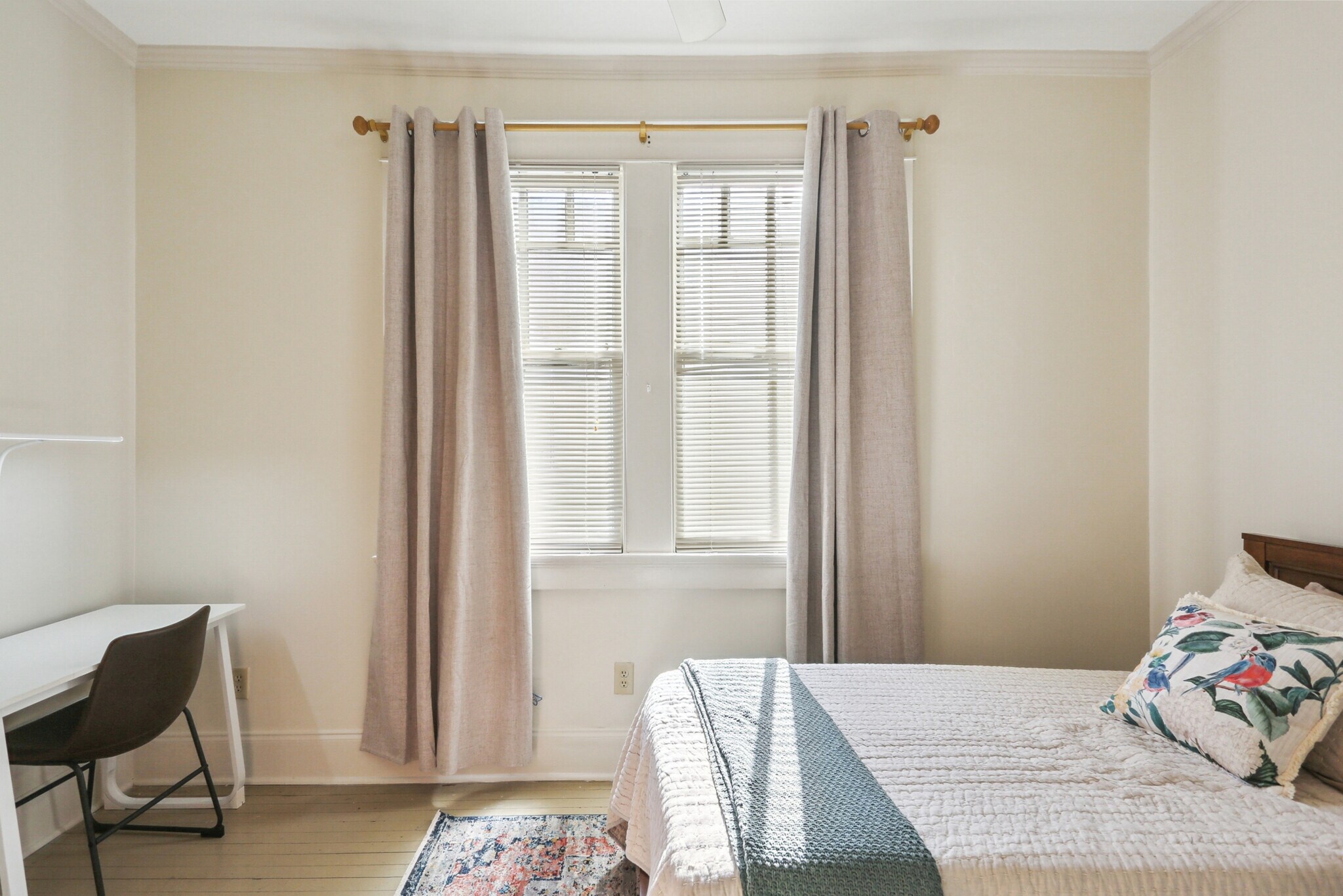 Building Photo - 2433 Palmer Ave