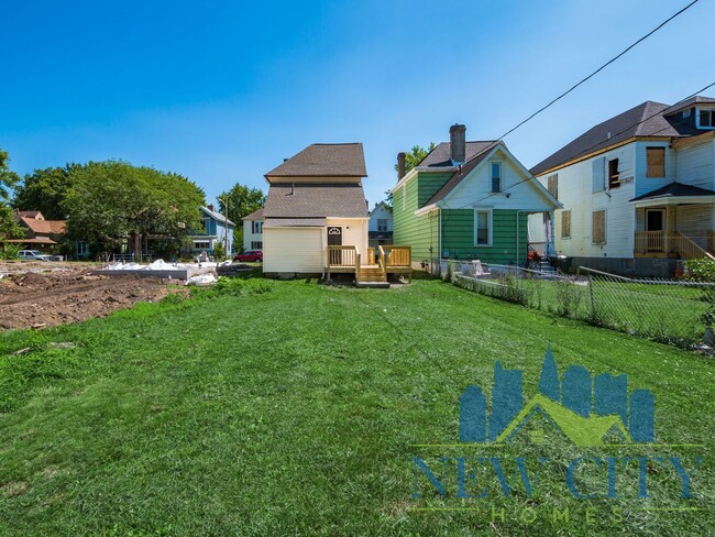 Building Photo - Renovated Spacious Two Bedroom in Franklinton