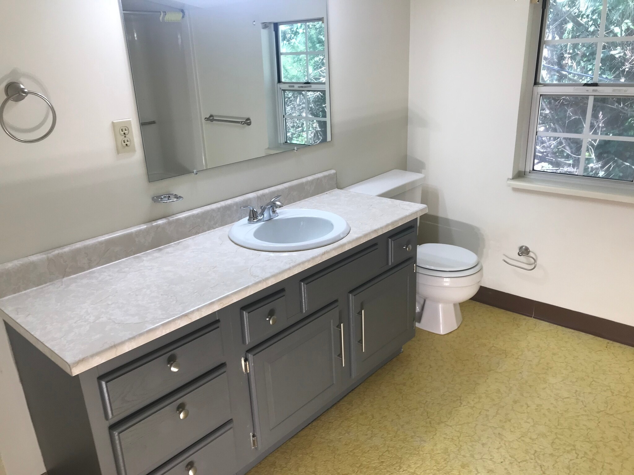 Building Photo - 64 Debra Ln