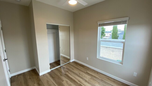 Building Photo - NEW (2023)!! 4BD/2BA on 62nd!!
