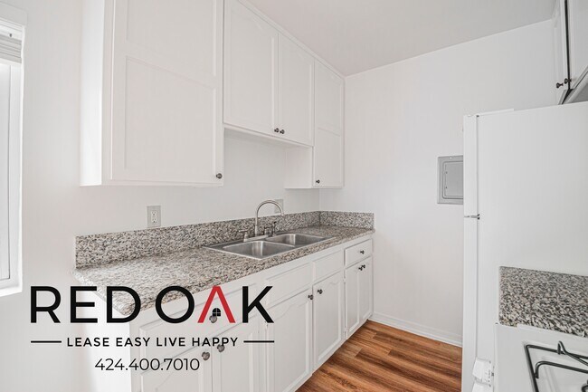 Building Photo - 1666 Lomita Blvd