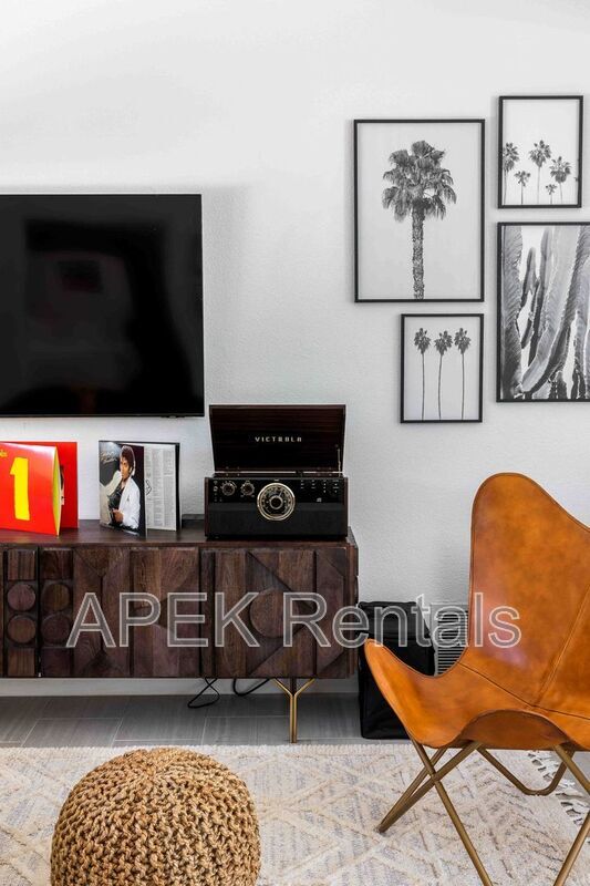 Building Photo - 2355 W Nicola Rd