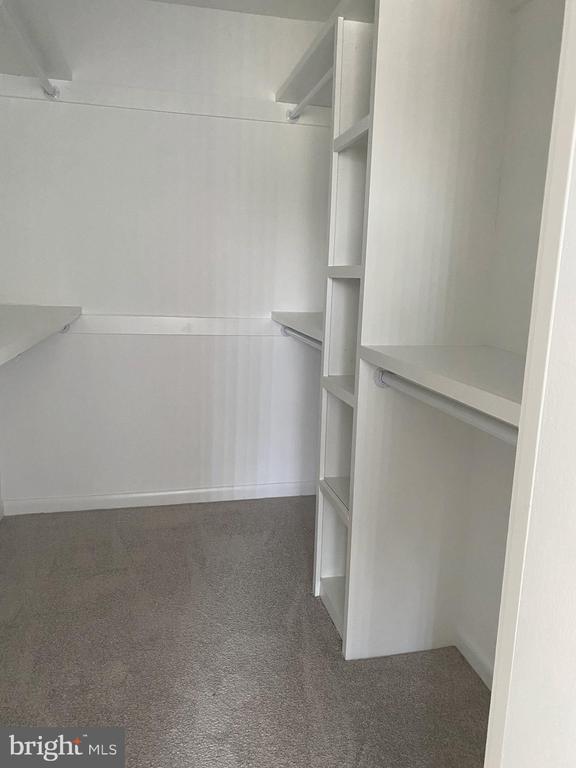 Building Photo - 15702 Dorset Rd