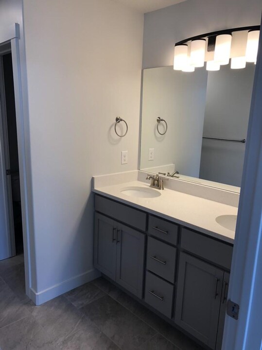 Master bathroom - 441 W 3200 N