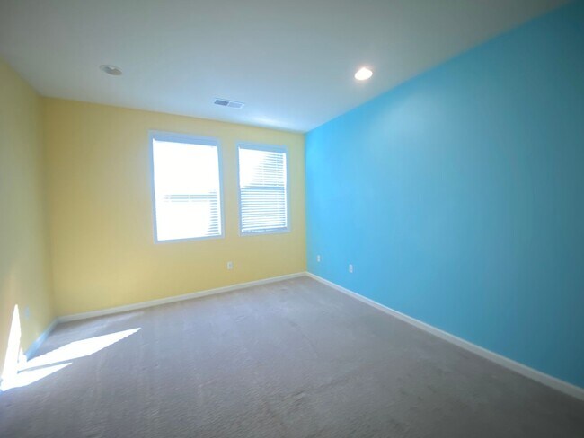 Building Photo - Dublin Ranch Village 2 bd / 2.5 bath