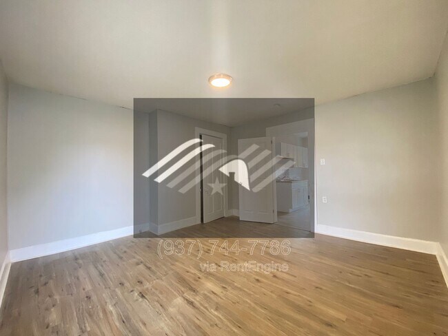 Building Photo - 323 Harrison St