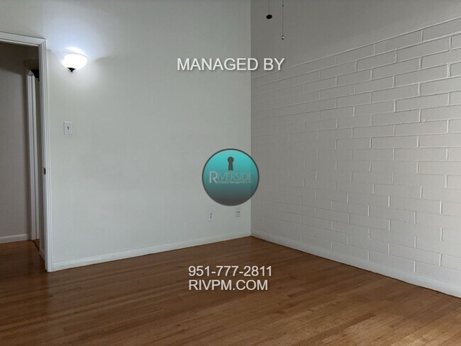 Building Photo - Riverside Duplex Retreat – Water Included!