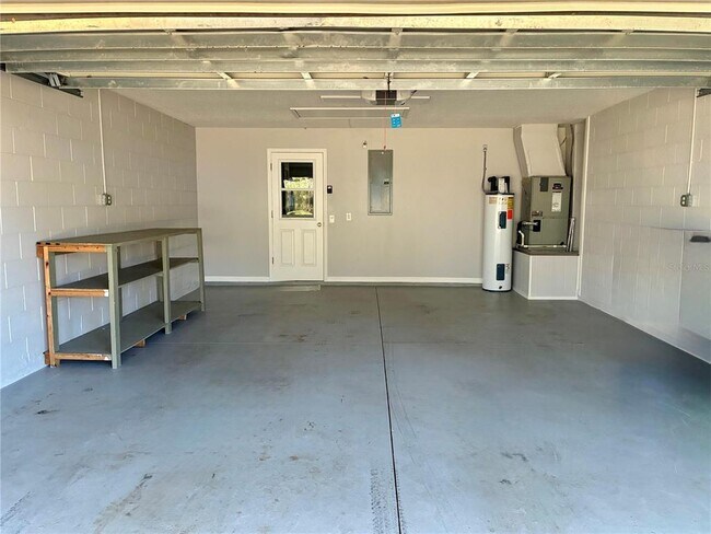 Building Photo - 951 Vindale Rd