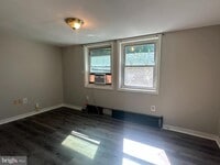 Building Photo - 720 Clifton Ave