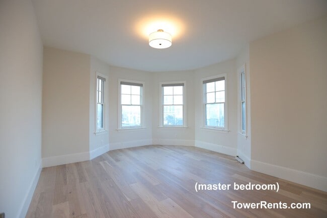 Building Photo - 306-308 Church St.