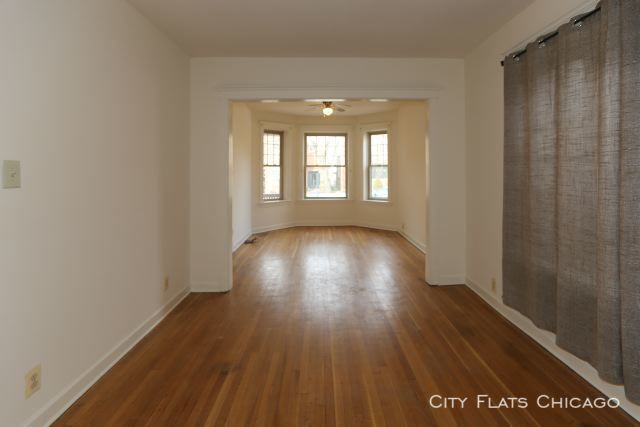 Building Photo - 1721 W Catalpa Ave