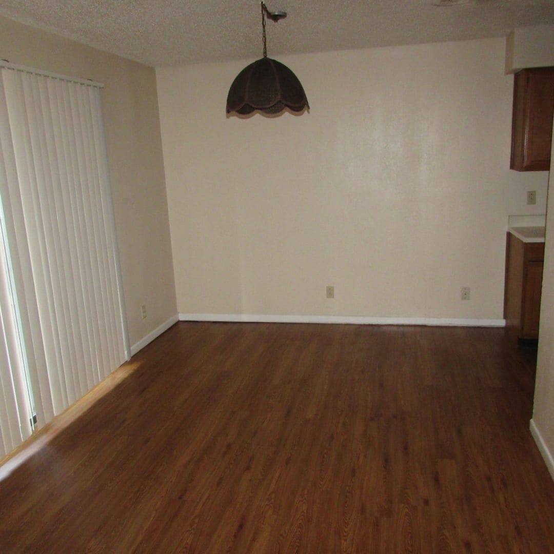 Building Photo - 1701 Cedarview Cir