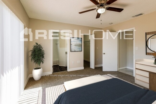 Building Photo - 12752 SW 265th Terrace