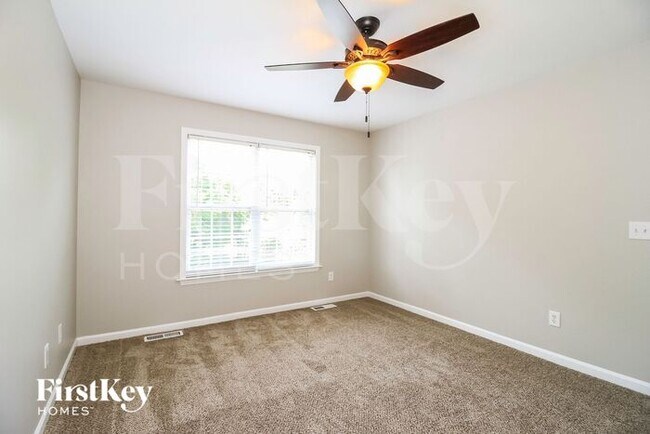 Building Photo - 2648 Wynbrook Dr