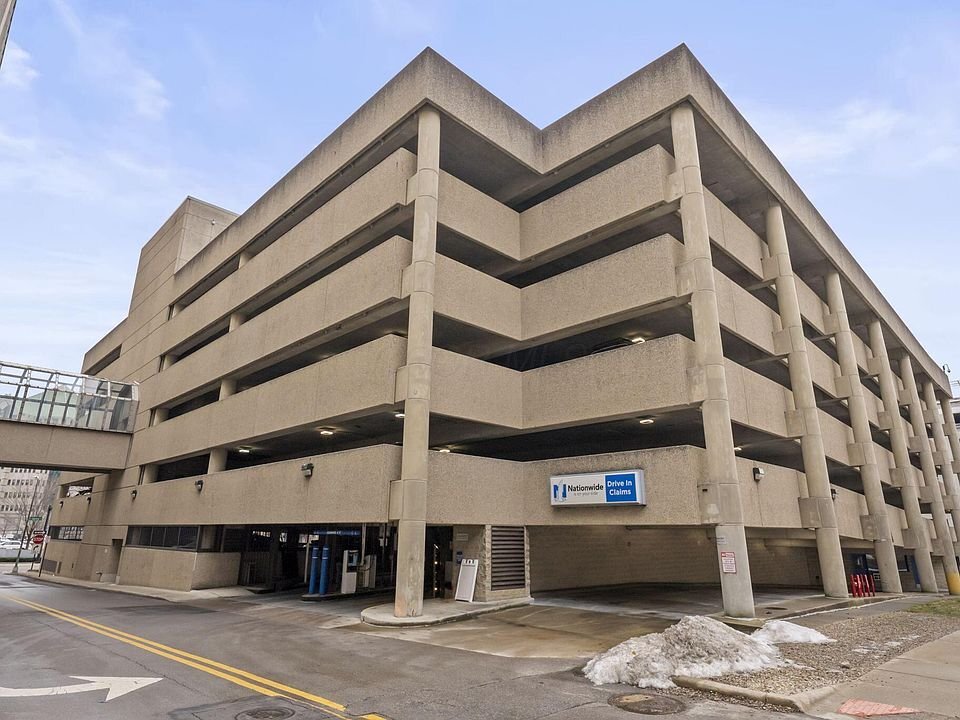 Building Photo - 221 N Front St