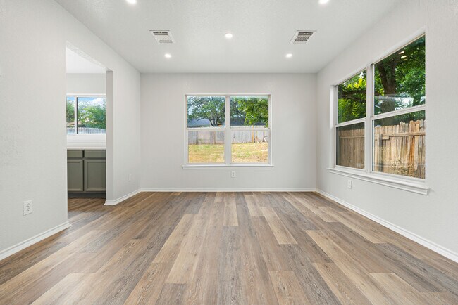 Building Photo - Westover View