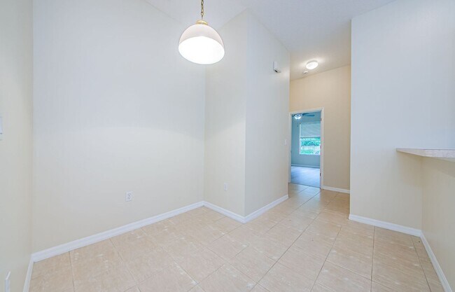 Building Photo - Beautiful 4 bedroom 3 bath townhome