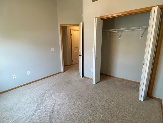 Building Photo - 3035 SW Sharmin Ln