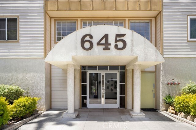 Building Photo - 645 Chestnut Ave