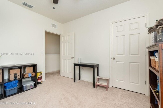 Building Photo - 904 Old Country Rd S E