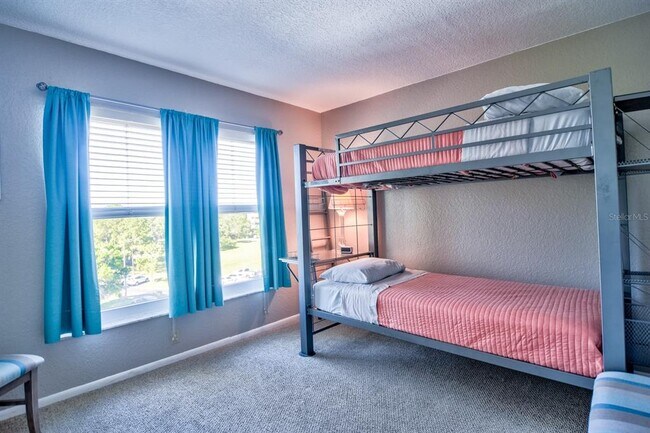 Building Photo - 900 Cove Cay Dr