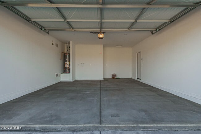 Building Photo - 16009 W Smoketree Dr