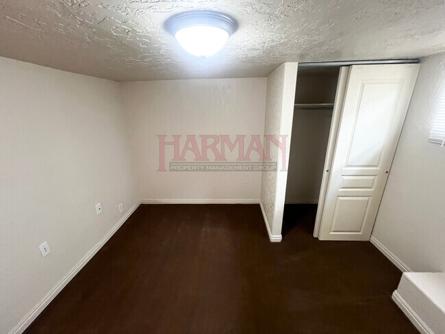 Building Photo - 268 S 900 W