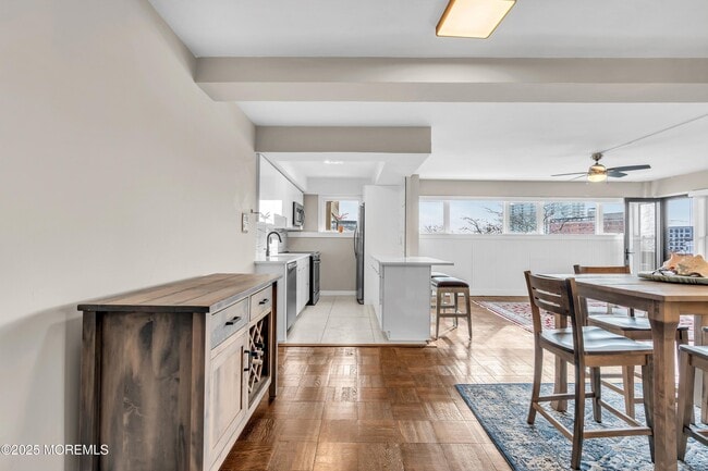 Building Photo - 321 Sunset Ave