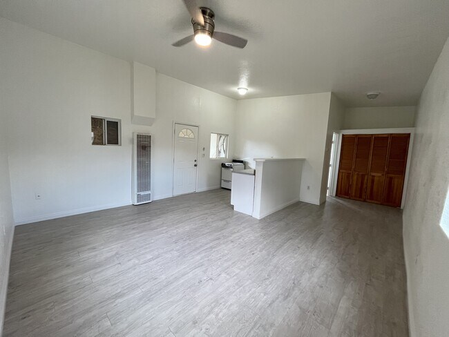 Primary Photo - 224 B St