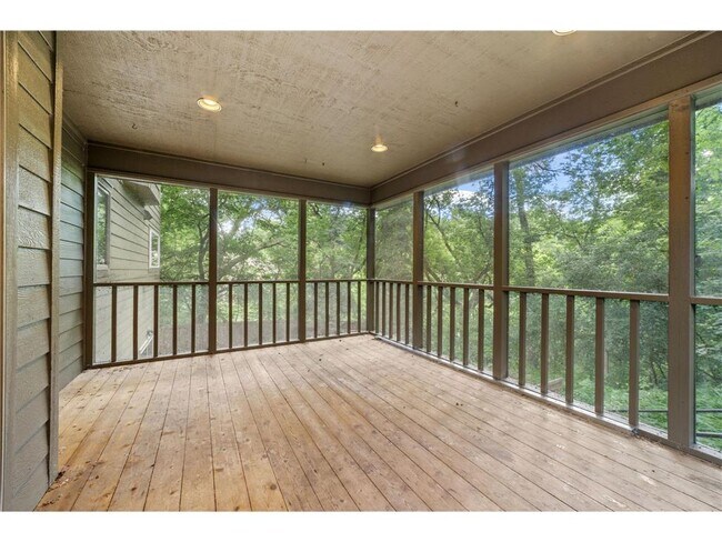 Building Photo - 17711 Creek Ridge Pass